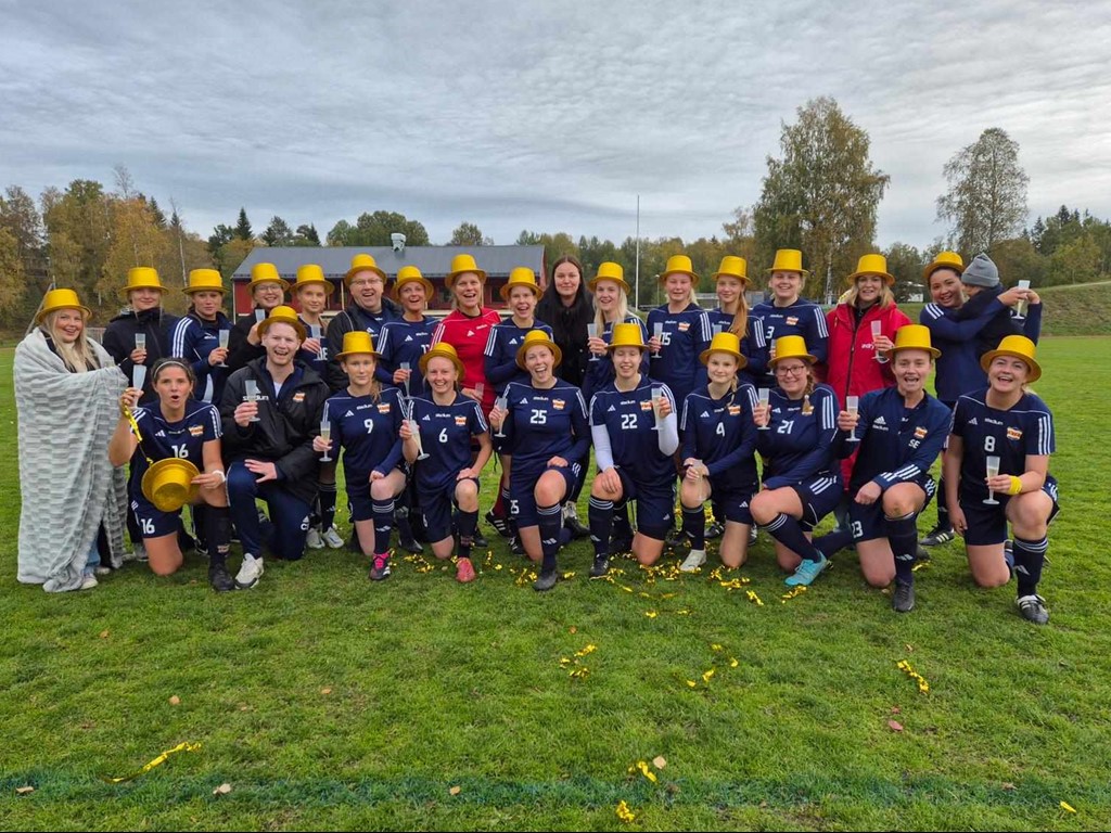 Kovlands IF tog hem Damtreans A-slutspel 2024 och är därmed kvalificerade till spel i div. 2 Mellersta Norrland nästa år. Foto: Kovland dam.