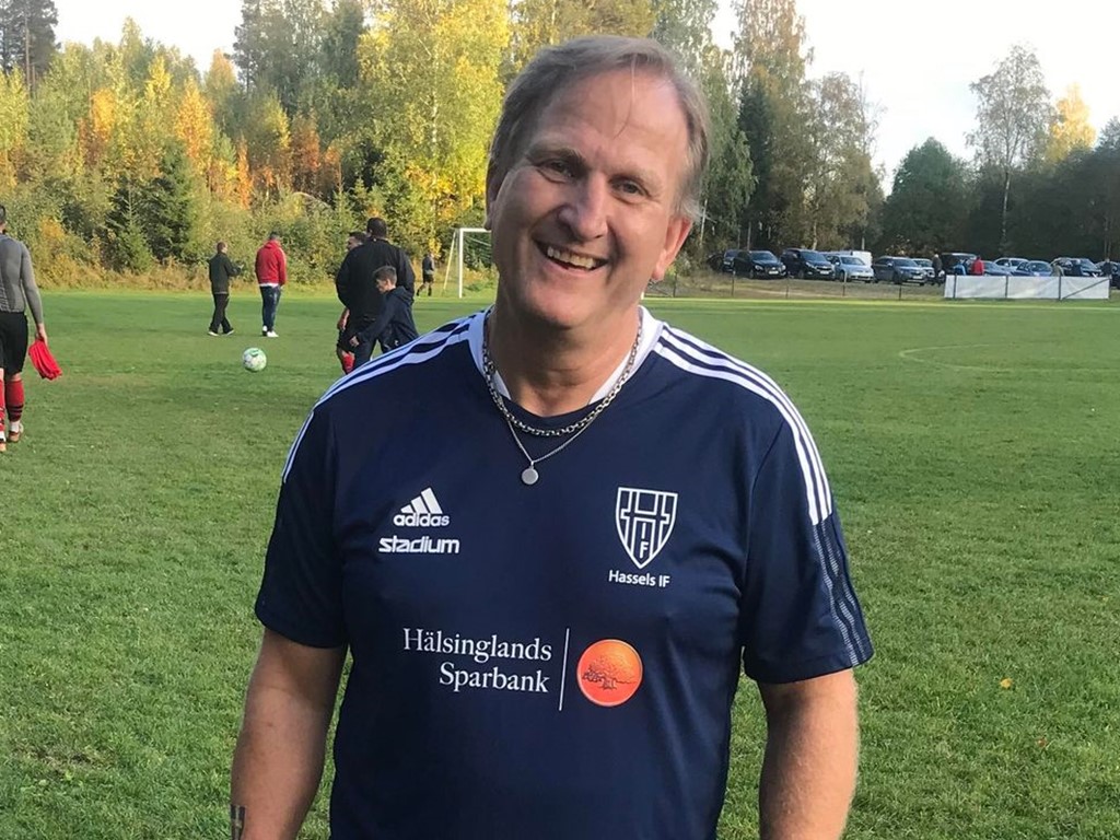 Evigt unge Kenneth Jansson, 60, fick speltid när Hassel besegrade Ljunga med 5-1.
