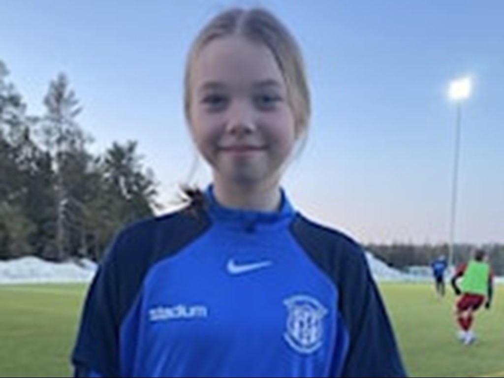 Elin Øye genrepade med ett hattrick och idag satte hon två till i SFF:s seriepremiär
