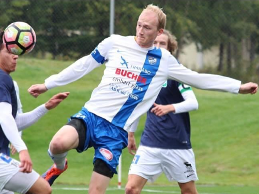 Linus Ljuslinder är tillbaka i moderklubben IFK Timrå även om det bara är som "nödspelare". Foto: IFK Timrå,.