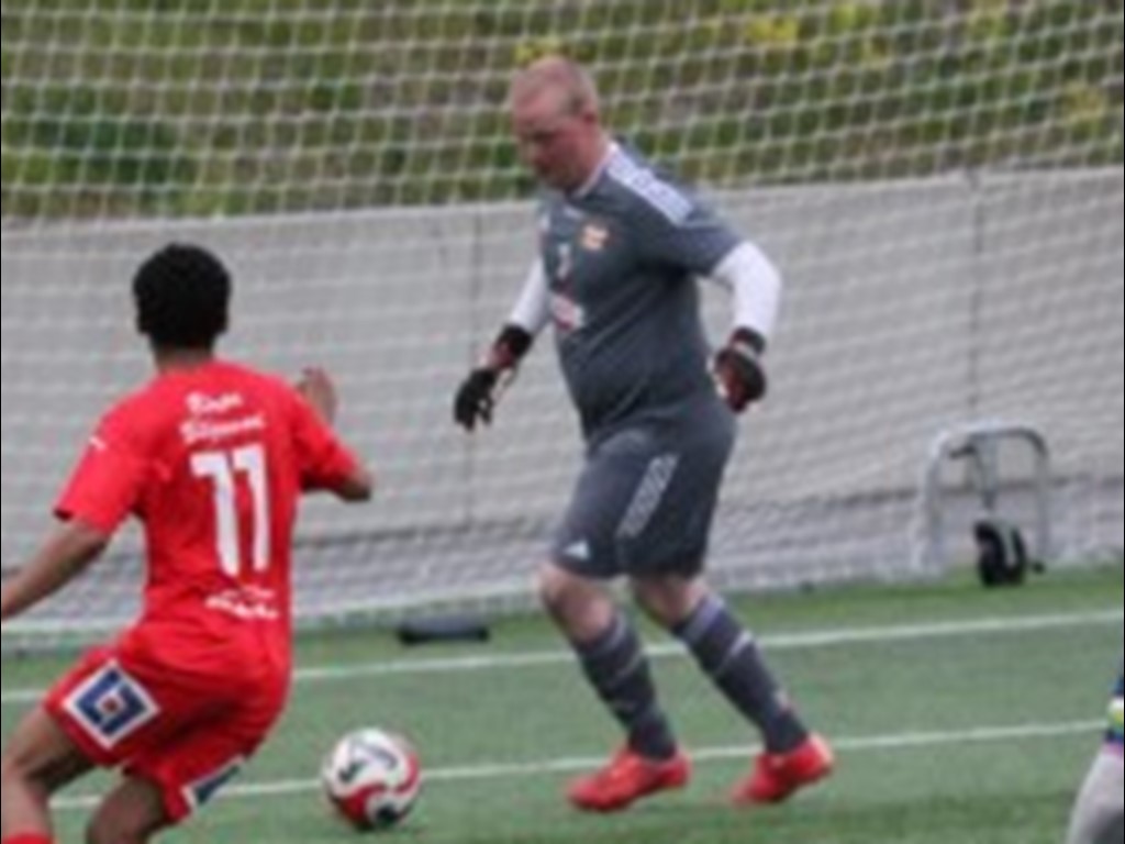 Kovlands keeper Linus Lind höll nollan mot Sund. Foto: Anneli Buzi-