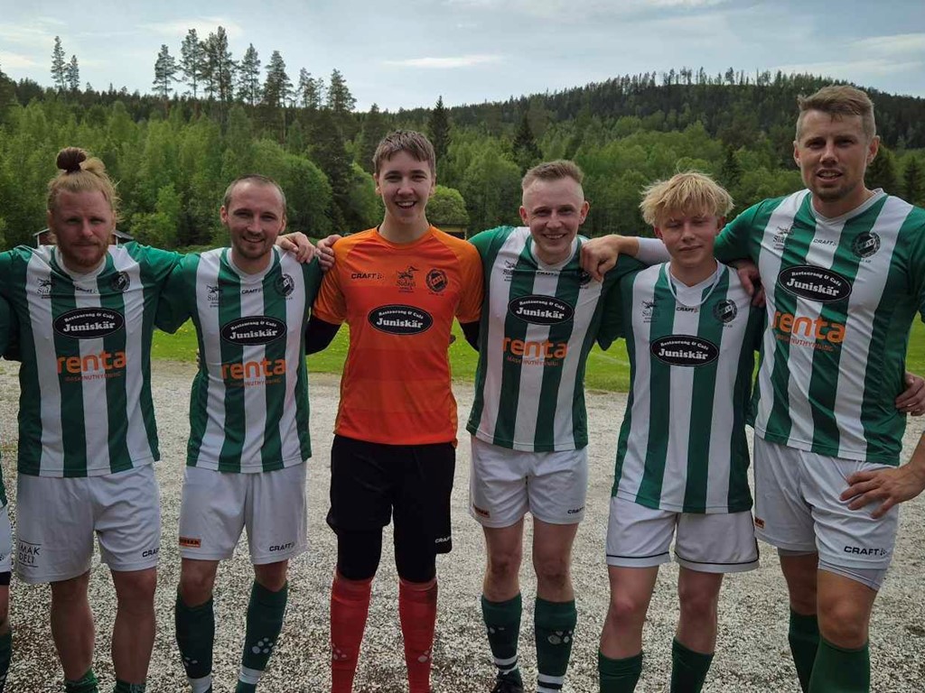 Essviks målskyttar i 11-0-vinsten över Ljunga, fr v Henri Sjödal (klicka på bilden för att se honom), André sjödal, Elias Staffansson, Isac Westin, Mårten Gräntz (6), Joel Vestman och Emil Norrman.