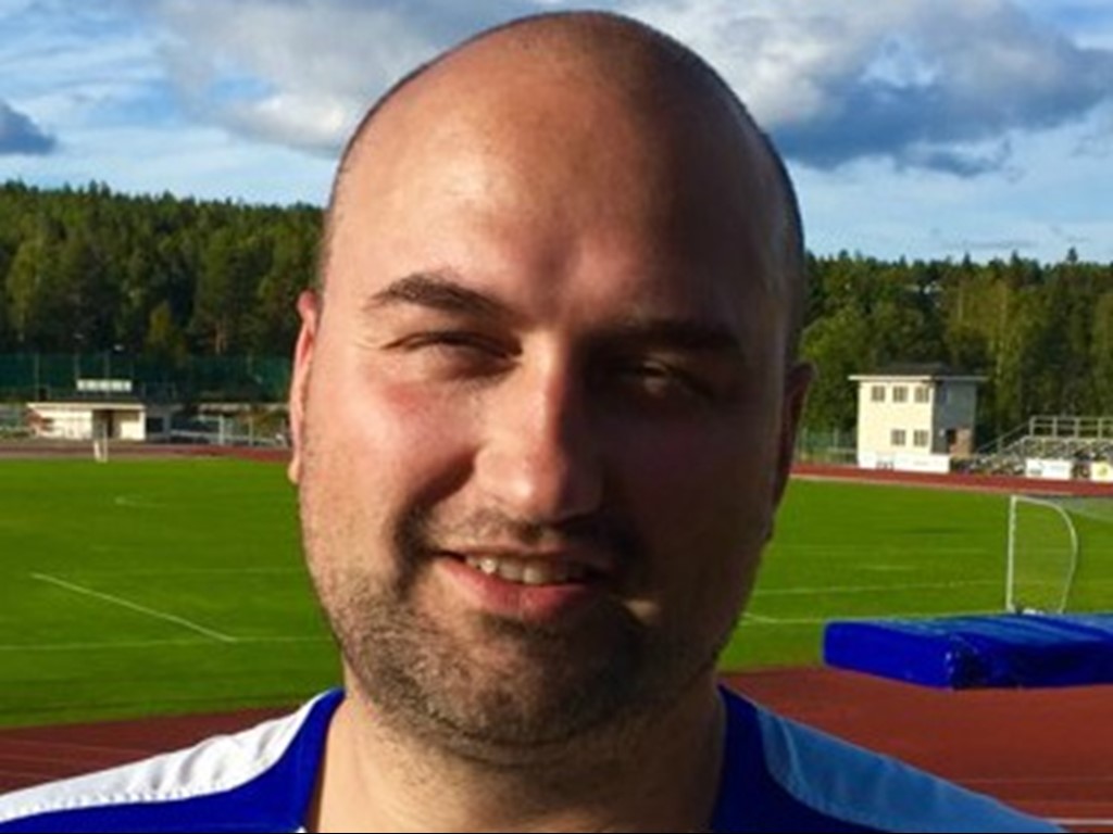Tränaren Mikael Kotermajer var IFK Sundsvalls enda avbytare i kvalavslutningen.