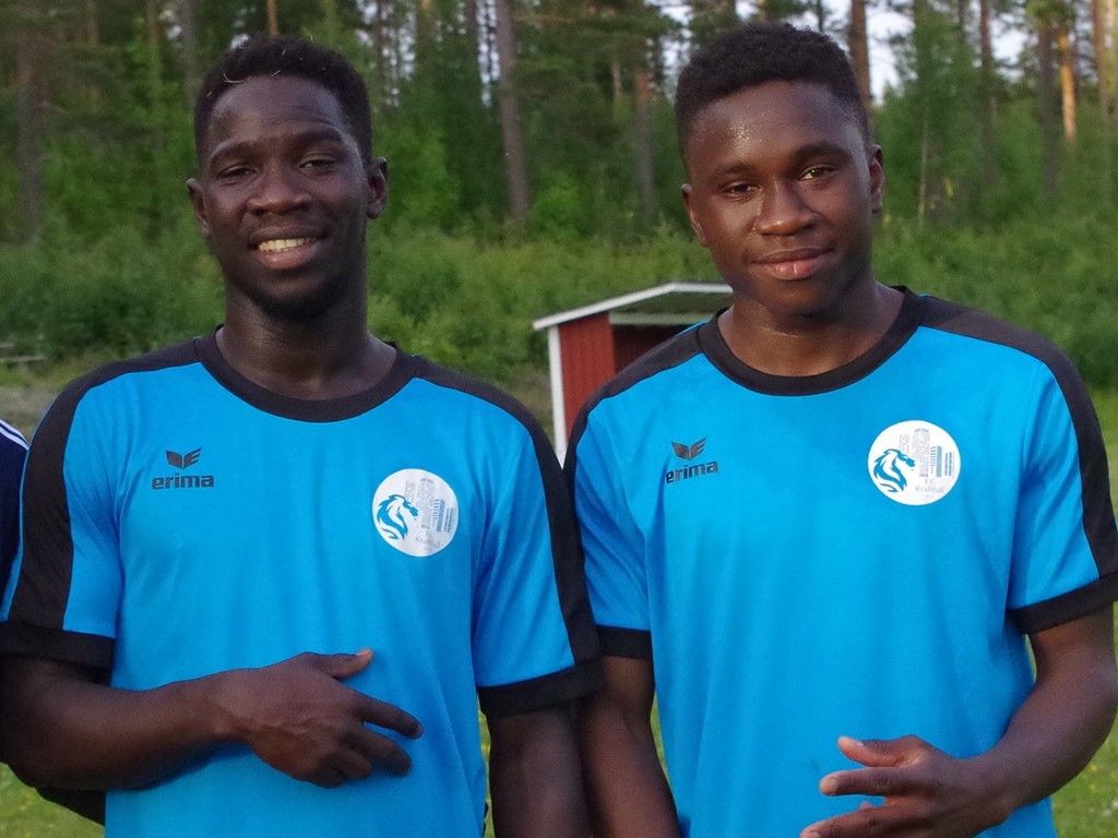 Momodou Khan och Omar Fatty, FC Kraftfull.