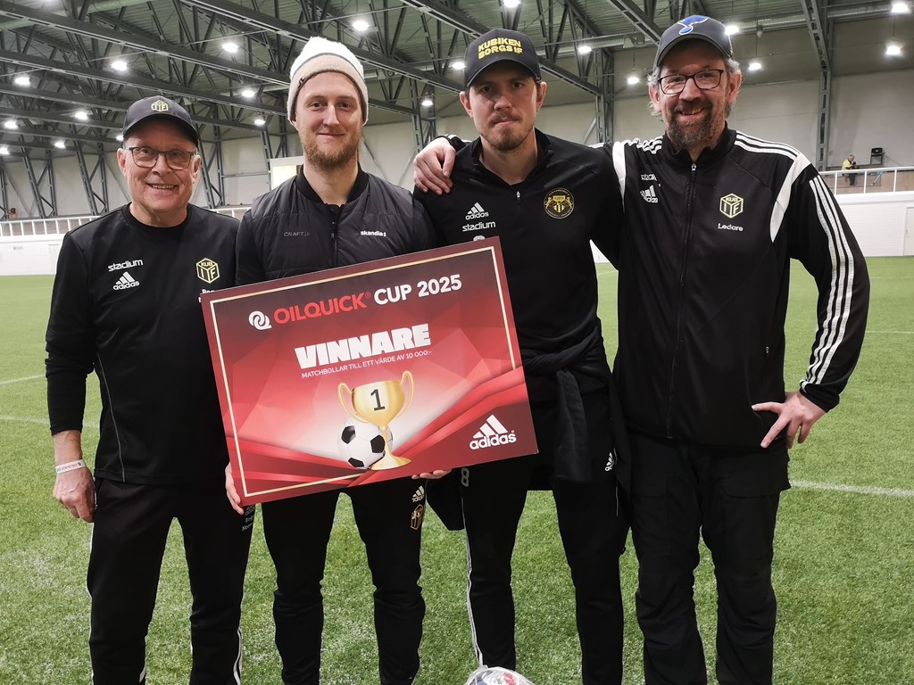 Kubens ledare bakom Oil Quick Cup-vinsten, fr v Roger Norrman, Stefan Lagergren, William Östman och Jocke Hedlund..jpg