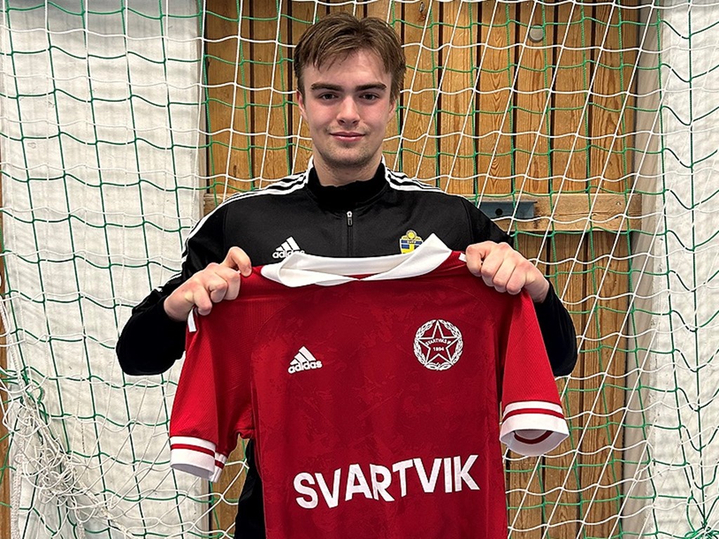 Marcus Stenman tackade nej till GIF Sundsvalls kontraktförslag och gick till division 4-nykomlingarna Svartvik i Medelpadsallsvenskan där han kommer att få konkurrerar om platsen mellan stolparna med storebror Wilhelm. Foto: Svartviks IF.