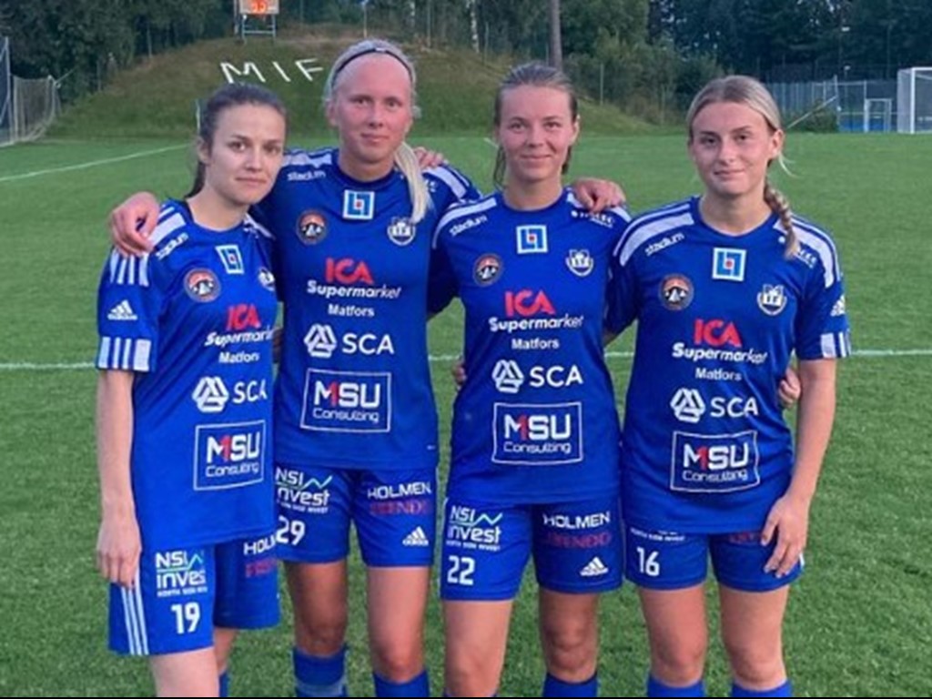 Matfors målskyttar i 7-1-segern över Sund, fr v Elin Sundell (2), Lina Lundgren, Ida Pettersson Nygren och Frida Bergqvist (2). 2-0 var ett självmål. Nu står det klart att kvartetten och de övriga tjejerna i MIF kommer att spela division 2-fotboll nästa år Foto: Matfors IF dam.