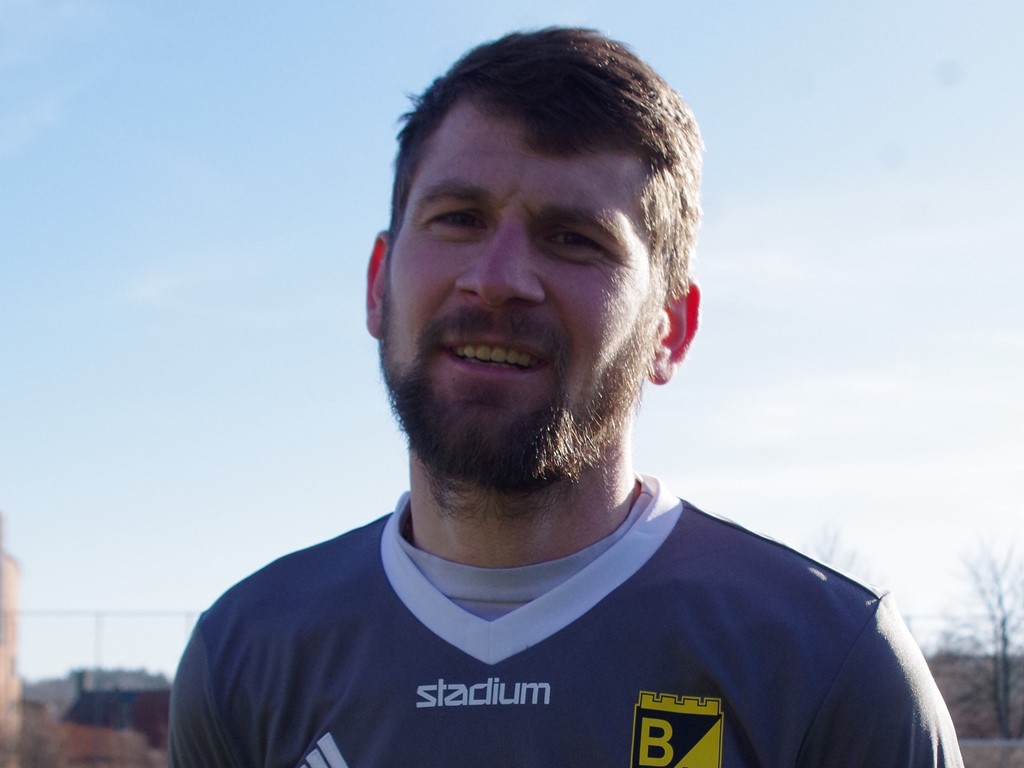 ...Björnas vägg mellan stolparna, Leo Groza. Foto: Pia Skogman, Lokalfotbollen.nu.