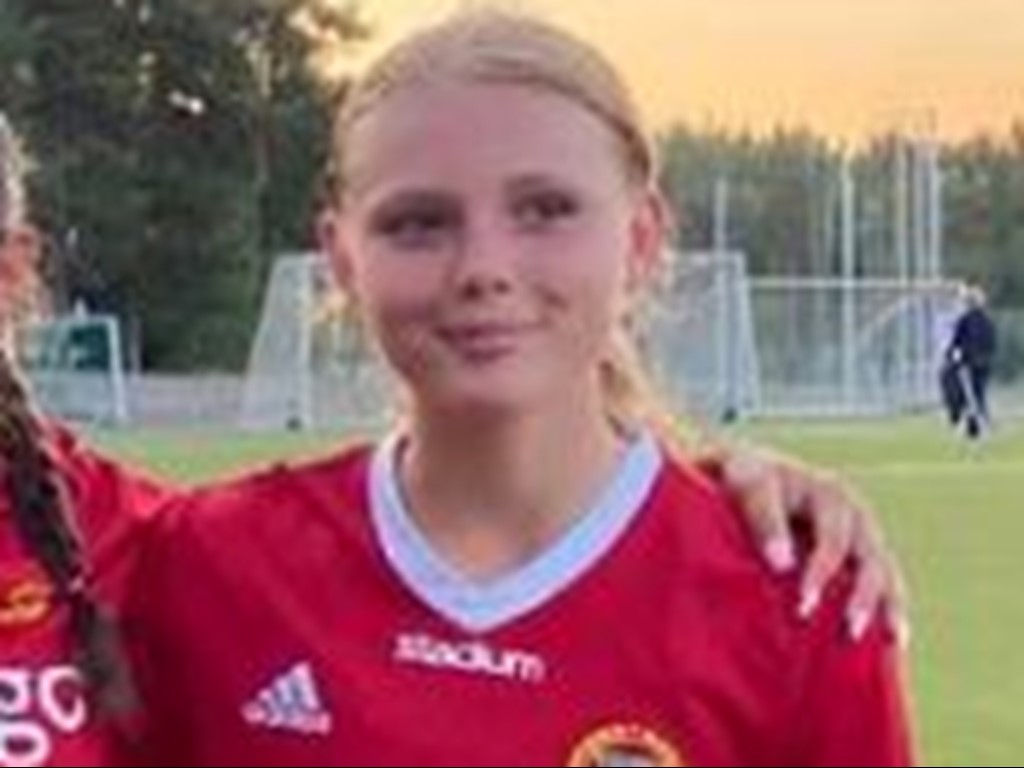 Julia Hagberg satte segermålet för Alnö 2 i premiären.