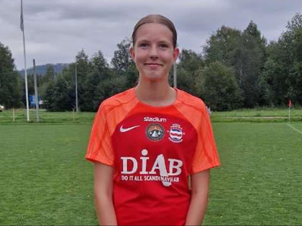 15-åriga Nova Frisk Sjölander satte två av Stödes tre mål mot SFF.