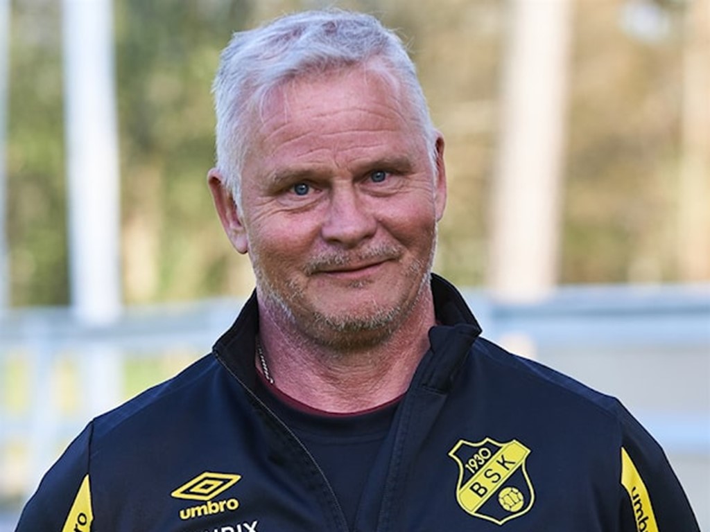 Premiär för nye SDFF-tränaren Pelle Jansson.