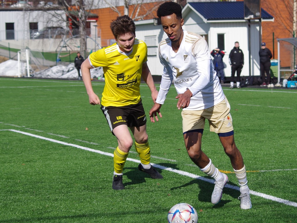 Samuel Keflit in action - igen! Foto: Pia Skogman, Lokalfotbollen.nu.