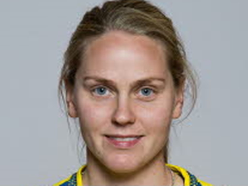 Lisa Dahlkvist, med 134 landskamper innanför västen, inledde Umeås målskytte mot SDFF.