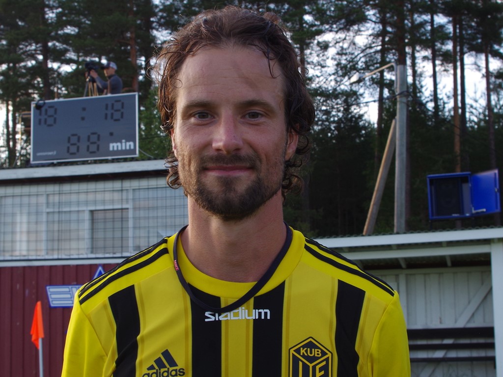 Linus Hallenius gjorde fyra av Kubens tio mål mot Berg. Foto: Pia Skogman, Lokalfotbollen.nu.