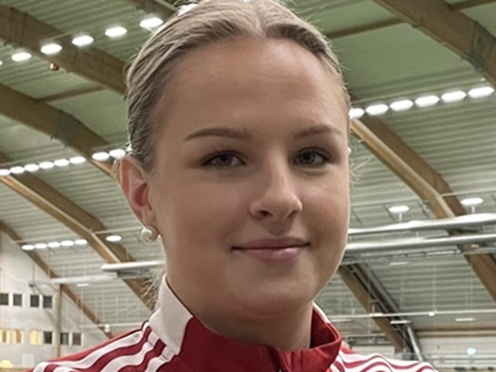 Är Frida Olsson Medelpads bästa damfotbollsspelare?